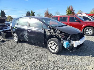 Czwarte zdjęcie samochodu z boku: 2014 TOYOTA PRIUS V THREE VIN:JTDZN3EU2EJ000279 - miniatura