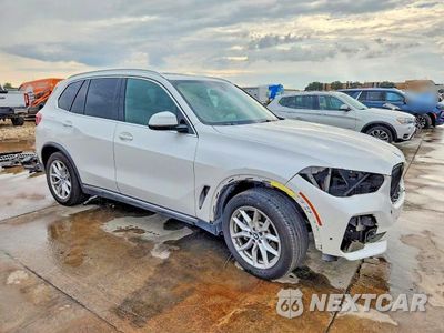 Czwarte zdjęcie samochodu z boku: 2019 BMW X5 XDRIVE40I VIN:5UXCR6C57KLK82215 - miniatura