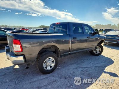 Trzecie zdjęcie samochodu z tyłu: 2022 RAM 2500 TRADESMAN VIN:3C6UR5CL4NG111557 - miniatura