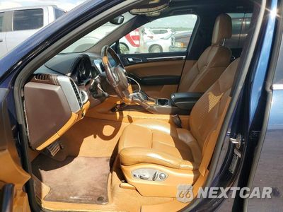 Zdjęcie 7 z 13 samochodu: 2011 PORSCHE CAYENNE S VIN:WP1AB2A2XBLA53816 - miniatura