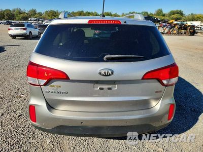 Zdjęcie 6 z 13 samochodu: 2014 KIA SORENTO LX VIN:5XYKTCA60EG432772 - miniatura