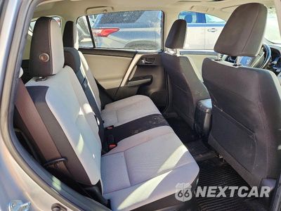 Zdjęcie 10 z 12 samochodu: 2018 TOYOTA RAV4 HYBRID XLE VIN:JTMRJREV8JD175748 - miniatura