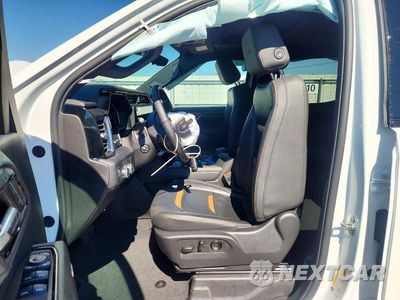 Zdjęcie 7 z 12 samochodu: 2024 GMC SIERRA K1500 AT4 VIN:1GTUUEEL5RZ399566 - miniatura