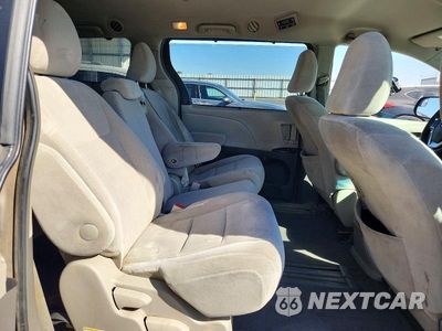Zdjęcie 11 z 14 samochodu: 2015 TOYOTA SIENNA LE VIN:5TDKK3DC3FS647605 - miniatura