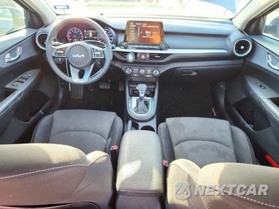 Zdjęcie 8 z 12 samochodu: 2022 KIA FORTE LXS VIN:3KPF24AD7NE462891 - miniatura