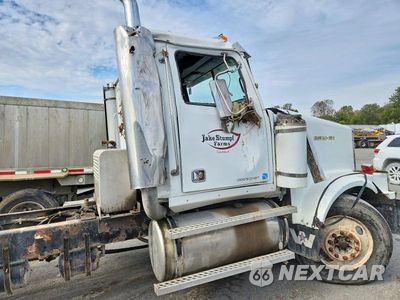 Zdjęcie 13 z 13 samochodu: 2000 WESTERN STAR/AUTO CAR CONVENTIONAL VIN:2WKPDDCJ7YK961141 - miniatura