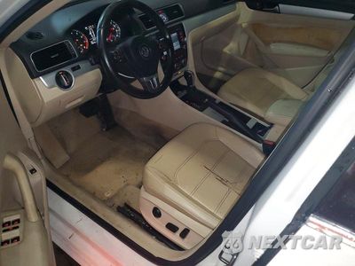 Zdjęcie 8 z 12 samochodu: 2012 VOLKSWAGEN PASSAT SE VIN:1VWBH7A36CC110831 - miniatura