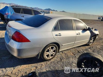 Trzecie zdjęcie samochodu z tyłu: 2006 HONDA ACCORD EX VIN:JHMCM56886C006596 - miniatura