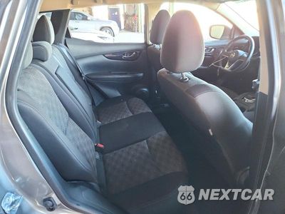 Zdjęcie 10 z 12 samochodu: 2017 NISSAN ROGUE SPORT SV VIN:JN1BJ1CR7HW128639 - miniatura