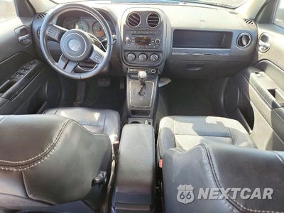 Zdjęcie 8 z 13 samochodu: 2016 JEEP PATRIOT LATITUDE VIN:1C4NJPFA0GD809982 - miniatura