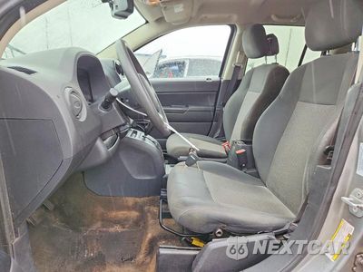 Zdjęcie 7 z 13 samochodu: 2016 JEEP COMPASS SPORT VIN:1C4NJCBA8GD568610 - miniatura