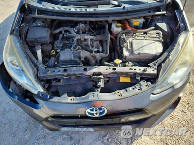 Zdjęcie 11 z 12 samochodu: 2015 TOYOTA PRIUS C TWO VIN:JTDKDTB37F1586396 - miniatura