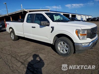 Czwarte zdjęcie samochodu z boku: 2022 FORD F150 SUPER CAB VIN:1FTFX1E80NKE02168 - miniatura
