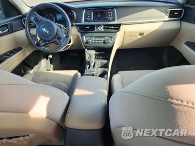 Zdjęcie 8 z 12 samochodu: 2016 KIA OPTIMA LX VIN:5XXGT4L31GG108848 - miniatura