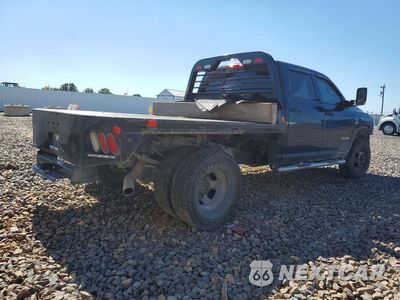 Trzecie zdjęcie samochodu z tyłu: 2021 RAM 3500 TRADESMAN VIN:3C63RRGL2MG565933 - miniatura