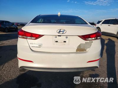 Zdjęcie 6 z 13 samochodu: 2018 HYUNDAI ELANTRA SE VIN:5NPD74LF7JH400680 - miniatura