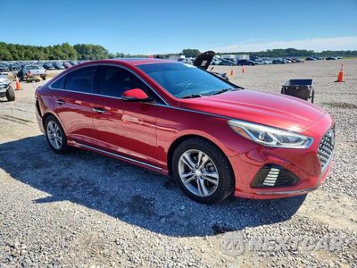 Czwarte zdjęcie samochodu z boku: 2018 HYUNDAI SONATA SPORT VIN:5NPE34AF3JH635841 - miniatura