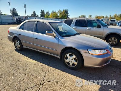 Czwarte zdjęcie samochodu z boku: 2000 HONDA ACCORD EX VIN:JHMCG5653YC028313 - miniatura