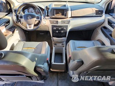 Zdjęcie 8 z 13 samochodu: 2012 VOLKSWAGEN ROUTAN SE VIN:2C4RVABGXCR321319 - miniatura