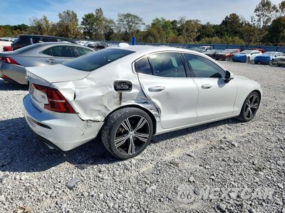 Trzecie zdjęcie samochodu z tyłu: 2020 VOLVO S60 T5 INSCRIPTION VIN:7JR102FL1LG032423 - miniatura