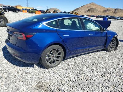 Trzecie zdjęcie samochodu z tyłu: 2018 TESLA MODEL 3 VIN:5YJ3E1EA7JF160711 - miniatura
