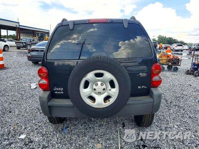 Zdjęcie 6 z 13 samochodu: 2004 JEEP LIBERTY SPORT VIN:1J4GL48KX4W255254 - miniatura