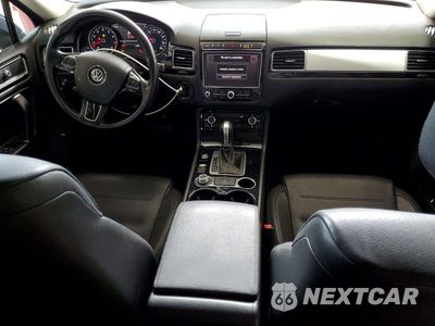 Zdjęcie 8 z 13 samochodu: 2016 VOLKSWAGEN TOUAREG SPORT VIN:WVGEF9BP8GD012916 - miniatura