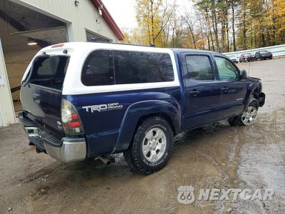 Trzecie zdjęcie samochodu z tyłu: 2013 TOYOTA TACOMA V6 VIN:3TMLU4EN4DM124787 - miniatura