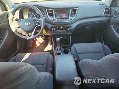 Zdjęcie 8 z 13 samochodu: 2018 HYUNDAI TUCSON SE VIN:KM8J2CA49JU683548 - miniatura