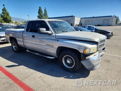 Czwarte zdjęcie samochodu z boku: 2000 DODGE RAM 1500 VIN:3B7HC13Z5YG125397 - miniatura