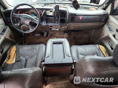 Zdjęcie 8 z 13 samochodu: 2005 CHEVROLET TAHOE C1500 VIN:1GNEC13T95R171686 - miniatura