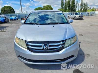 Piąte zdjęcie samochodu w środku: 2015 HONDA ODYSSEY TOURING VIN:5FNRL5H97FB086321 - miniatura