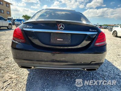Zdjęcie 6 z 12 samochodu: 2016 MERCEDES-BENZ C 300 4MATIC VIN:55SWF4KB5GU139453 - miniatura