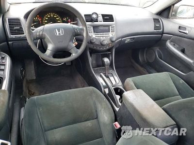 Zdjęcie 8 z 12 samochodu: 2006 HONDA ACCORD SE VIN:1HGCM56326A148011 - miniatura