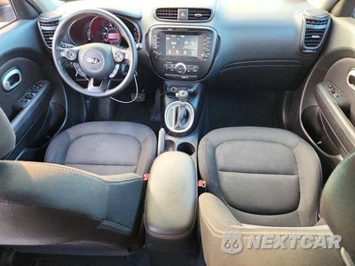 Zdjęcie 8 z 12 samochodu: 2018 KIA SOUL + VIN:KNDJP3A59J7505412 - miniatura