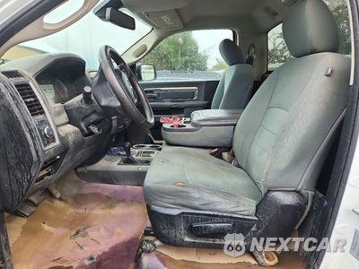 Zdjęcie 7 z 12 samochodu: 2017 RAM 2500 ST VIN:3C6LR5AT2HG716695 - miniatura