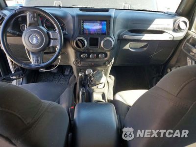 Zdjęcie 8 z 13 samochodu: 2015 JEEP WRANGLER UNLIMITED SPORT VIN:1C4BJWDG2FL721959 - miniatura