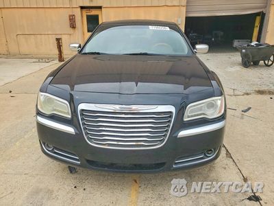 Piąte zdjęcie samochodu w środku: 2013 CHRYSLER 300 VIN:2C3CCAET7DH650219 - miniatura