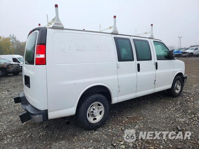 Trzecie zdjęcie samochodu z tyłu: 2018 CHEVROLET EXPRESS G2500 VIN:1GCWGAFG7J1903841 - miniatura