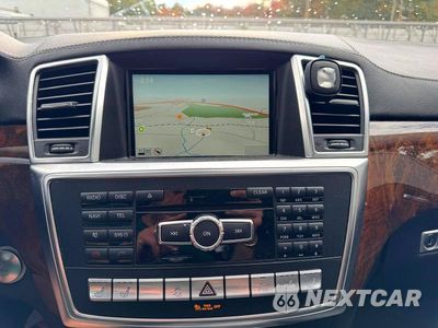 Zdjęcie 11 z 15 samochodu: 2015 MERCEDES-BENZ GL 550 4MATIC VIN:4JGDF7DE4FA511188 - miniatura
