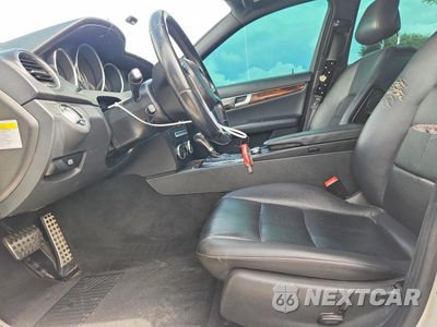 Zdjęcie 7 z 12 samochodu: 2013 MERCEDES-BENZ C 250 VIN:WDDGF4HB0DA862537 - miniatura
