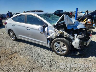 Czwarte zdjęcie samochodu z boku: 2020 HYUNDAI ELANTRA SEL VIN:5NPD84LFXLH508839 - miniatura