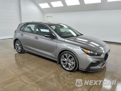 Czwarte zdjęcie samochodu z boku: 2020 HYUNDAI ELANTRA GT N LINE VIN:KMHH55LC6LU131563 - miniatura