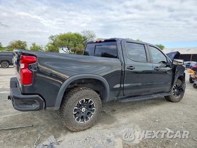 Trzecie zdjęcie samochodu z tyłu: 2025 CHEVROLET SILVERADO K1500 ZR2 VIN:3GCUKHEL5SG198585 - miniatura