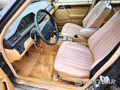 Zdjęcie 7 z 12 samochodu: 1990 MERCEDES-BENZ 300 D VIN:WDBEB28D6LB251969 - miniatura