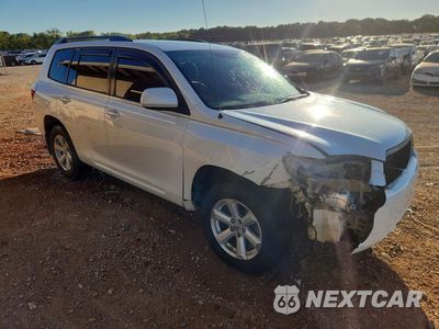 Czwarte zdjęcie samochodu z boku: 2010 TOYOTA HIGHLANDER BASE VIN:5TDBK3EH5AS001355 - miniatura