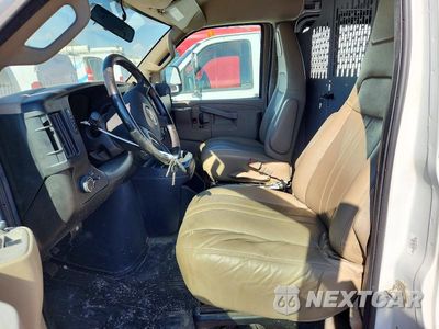 Zdjęcie 7 z 13 samochodu: 2023 CHEVROLET EXPRESS G2500 VIN:1GCWGBFP5P1101738 - miniatura