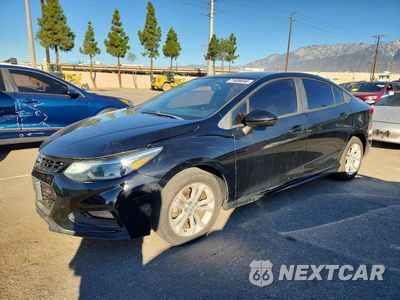 2018 CHEVROLET CRUZE LT 1G1BE5SM9J7147135 - główne zdjęcie licytacji z USA - miniatura