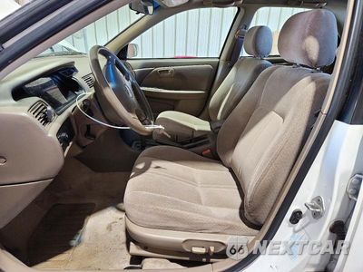 Zdjęcie 7 z 12 samochodu: 2000 TOYOTA CAMRY LE VIN:4T1BG22K2YU972004 - miniatura