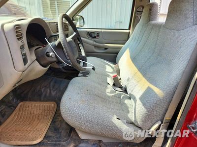 Zdjęcie 7 z 12 samochodu: 1999 GMC SONOMA VIN:1GTCS1446X8514585 - miniatura